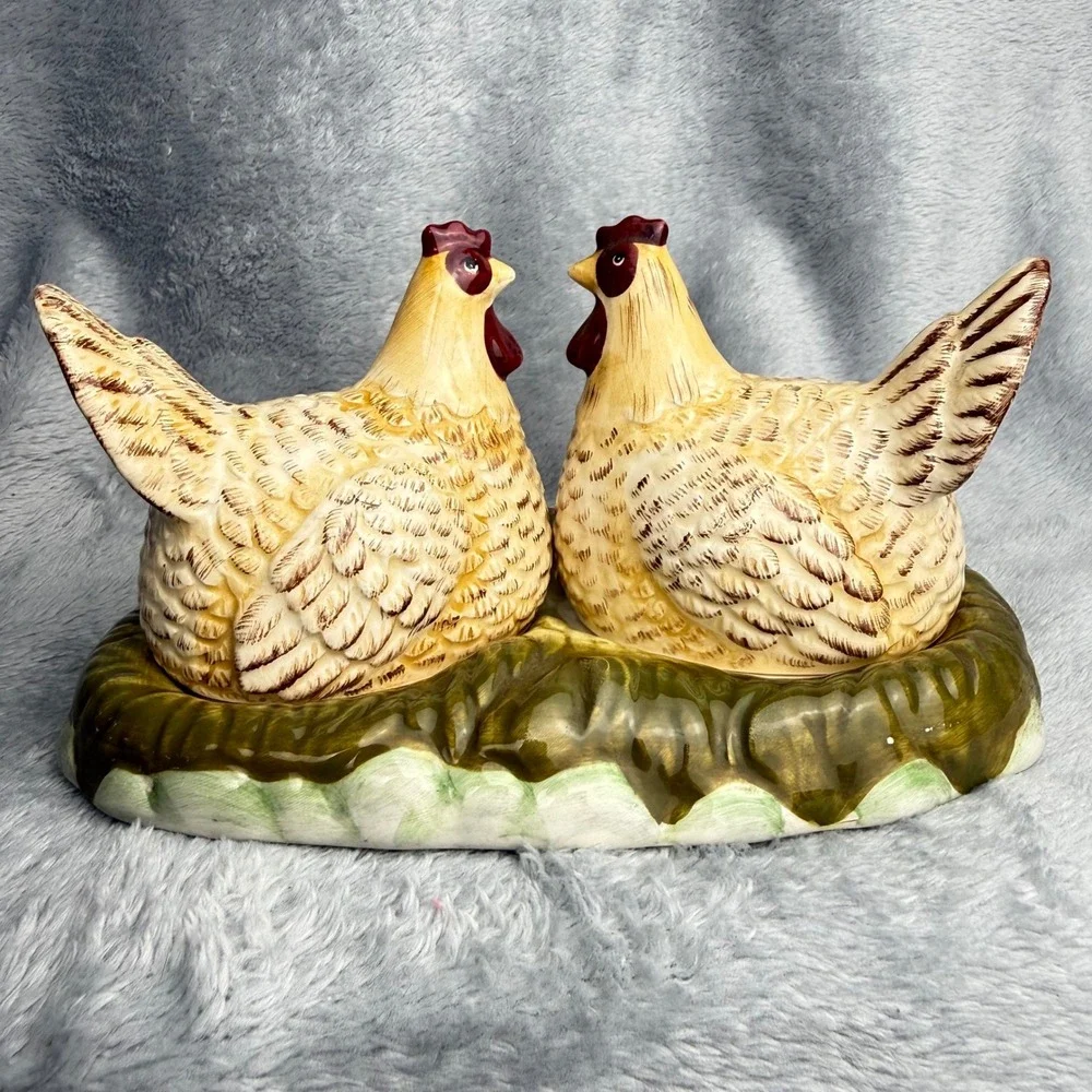 Vintage Ceramic Chicken Salt and Pepper Shakers Set with Nest Base Tray